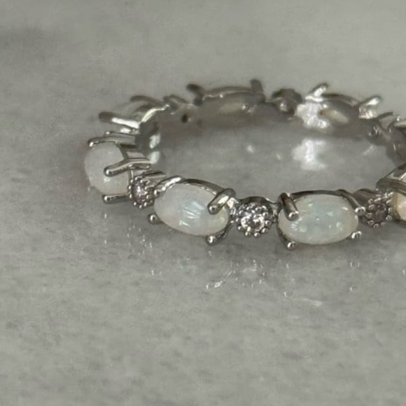 Silver Opal Crystal Pave Princess Ring 

Brand New

Size 6 - Picture 3 of 5